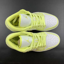 Cargar imagen en el visor de la galería, Air Jordan 1 Low Yellow White DC0774-007