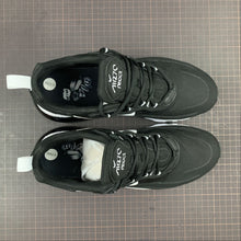 Cargar imagen en el visor de la galería, Air Max 270 React Black White AO4971-004