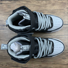 Cargar imagen en el visor de la galería, Air Force 1 07 Mid LV8 UTILITY Back Medium Grey-Blak-White BQ6819-008