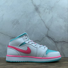 Cargar imagen en el visor de la galería, Air Jordan 1 Mid SE (GS) Pink Aurora Green 555112-102