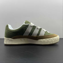 Cargar imagen en el visor de la galería, Adidas Adimatic HM Green Brown HP9914
