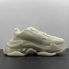 Cargar imagen en el visor de la galería, Balenciaga Tripe S Clear Sole Milky