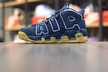 Cargar imagen en el visor de la galería, Air More Uptempo 96 ‘Obsidian Gum' Dark Blue White Gum 921948-400