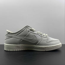Cargar imagen en el visor de la galería, SB Zoom Dunk Low Pro Decon Decon Light Bone AA4275-001