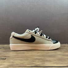 Cargar imagen en el visor de la galería, Blazer Low 77 PRM Black Grey