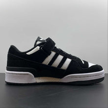 Cargar imagen en el visor de la galería, Adidas Forum 84 Low Panda Cloud White Core Black GW0695