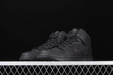 Cargar imagen en el visor de la galería, SB Dunk High Pro BOTA Black Black-Anthracite