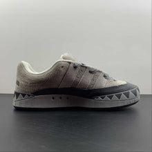 Cargar imagen en el visor de la galería, Adidas Adimatic Neighborhood Grey HP6771