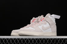 Cargar imagen en el visor de la galería, Dunk High Pro Strawberry Cough Grey White