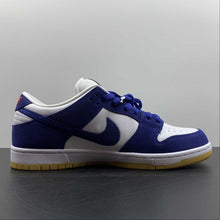 Cargar imagen en el visor de la galería, SB Dunk Low Los Angeles Dodgers Deep Royal Blue Sport Red White DO9395-400