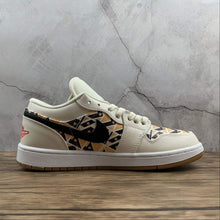 Cargar imagen en el visor de la galería, Air Jordan 1 Low Quai 54 Team Orange Baroque Brown CZ4155-100