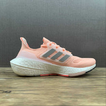Cargar imagen en el visor de la galería, Adidas UltraBoost 22 Vibrant Pink HR1030