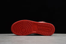 Cargar imagen en el visor de la galería, Air Jordan 1 Mid (GS) University Red-Black-White