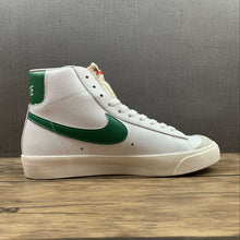 Cargar imagen en el visor de la galería, Blazer Mid 77 Vintage “Pine Green” White Pine Green