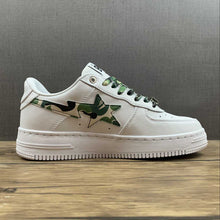 Cargar imagen en el visor de la galería, BAPE STA White Green Camouflage