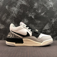 Cargar imagen en el visor de la galería, Air Jordan Legacy 312 Low Summit White Fire Red CD9054-101