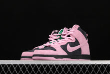 Cargar imagen en el visor de la galería, SB Dunk High Pro PRM Black Pink Rise Lucky Green CV7349-001
