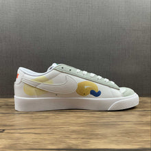 Cargar imagen en el visor de la galería, Blazer Low 77 Flyleather x Mayumi Yamase