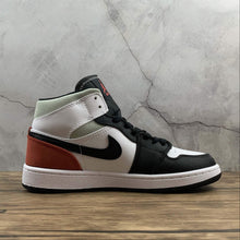 Cargar imagen en el visor de la galería, Air Jordan 1 Mid White Track Red Black Igloo 852542-100