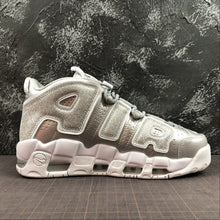 Cargar imagen en el visor de la galería, Air More Uptempo Metallic Silver 917593-003