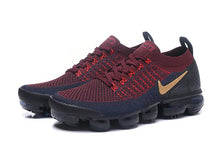 Cargar imagen en el visor de la galería, Air VaporMax Flyknit 2.0 Gold Wine 942842-601