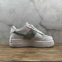 Cargar imagen en el visor de la galería, Air Force 1 Shadow White Glacier Ice-Vast Grey DA4286-100