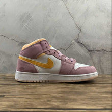 Cargar imagen en el visor de la galería, Air Jordan 1 Mid SE (GS) Lt Arctic Pink University Gold 2021 DC9517-600