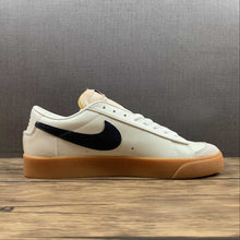 Cargar imagen en el visor de la galería, Blazer Low 77 Vintage Beige White Blue DM8334 100