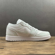Cargar imagen en el visor de la galería, Air Jordan 1 Low Light Turns Purple White 553558-130