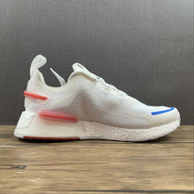 Cargar imagen en el visor de la galería, Adidas NMD V3 OG Cloud White Blue Red GX3379