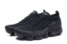 Cargar imagen en el visor de la galería, Air VaporMax Flyknit 2.0 Black Grey 942842-011