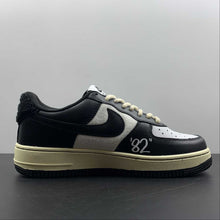Cargar imagen en el visor de la galería, Air Force 1 07 LV8 “GoodBye 82” Black White DO5220-168