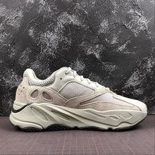 Cargar imagen en el visor de la galería, Adidas Yeezy Boost 700 Ash Silver EG7487