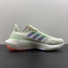 Cargar imagen en el visor de la galería, Adidas UltraBoost 22 White Light Green GX8087