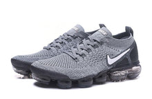 Cargar imagen en el visor de la galería, Air VaporMax Flyknit 2.0 Dark Grey Black 942842-502