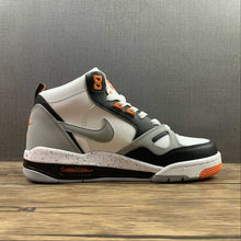 Cargar imagen en el visor de la galería, Air Flight 13 Mid Black Grey Orange 579961-105