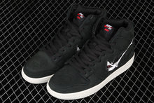 Cargar imagen en el visor de la galería, SB Dunk High Pro ISO Shark Black White Black-Black CI2692-001