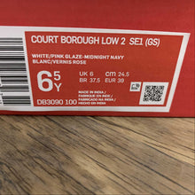 Cargar imagen en el visor de la galería, Court Borough Low 2 SE White Pink Glaze-Midnight Navy DB3090-100