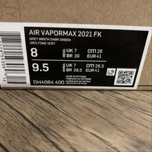 Cargar imagen en el visor de la galería, Air VaporMax 2021 FK Grey Winth Dark Green DH4084-400