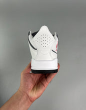 Cargar imagen en el visor de la galería, Jordan Courtside 23 White Black Red CD1522-100
