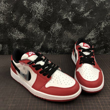 Cargar imagen en el visor de la galería, Air Jordan 1 Retro Low OG Varisity Red Black White 705329 600