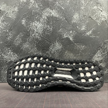 Cargar imagen en el visor de la galería, Adidas UltraBoost 2.0 Black Gold