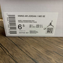 Cargar imagen en el visor de la galería, Air Jordan 1 Mid SE Barely Orange Dark Pony (2021) DO7440-821