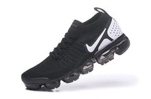 Cargar imagen en el visor de la galería, Air VaporMax Flyknit 2.0 Black White 942842-010