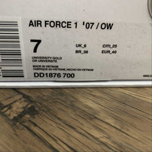 Cargar imagen en el visor de la galería, Air Force 1 07 OW University Gold DD1876-700