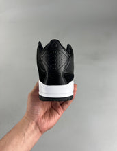 Cargar imagen en el visor de la galería, Jordan Courtside 23 Black White AR1000-100
