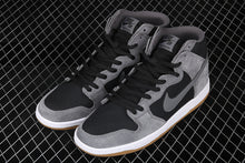 Cargar imagen en el visor de la galería, SB Zoom Dunk High Pro Dark Grey White-Black-White 854851-066