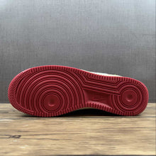 Cargar imagen en el visor de la galería, Air Force 1 07 LV8 “Goodbye 82” White Gym Red-Sail-White DO5220-161
