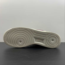 Cargar imagen en el visor de la galería, Air Force 1 07 X Vlone Beige Red Black Dark Crow GT6969-198