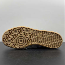 Cargar imagen en el visor de la galería, Adidas Bw Army White Chalk White